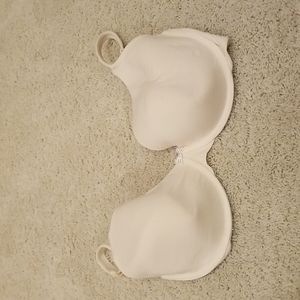 Nude T-shirt bra
